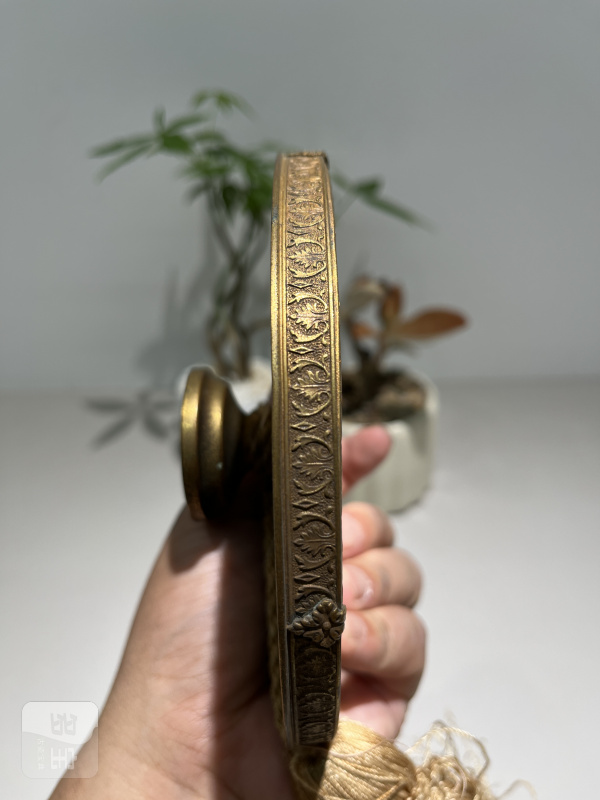 清 铜鎏金花卉纹玻璃镜 - 图6